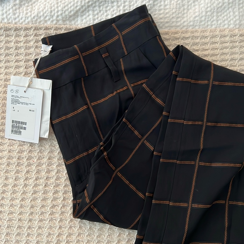 Size 8 wide leg flowy pants